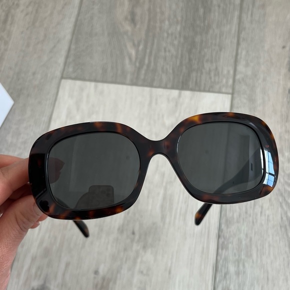 Celine Triomphe 10 sunglasses - Picture 9 of 14